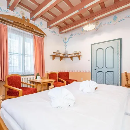 Libusin & Mamenka Narodni Kulturni Pamatky 4*