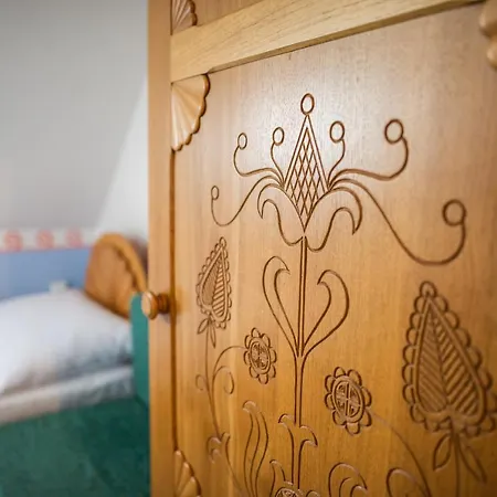 Libusin & Mamenka Narodni Kulturni Pamatky 아파트호텔 4*