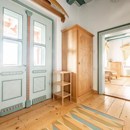 Libusin & Mamenka Narodni Kulturni Pamatky 아파트호텔 4*