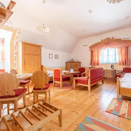 Libusin & Mamenka Narodni Kulturni Pamatky 4*