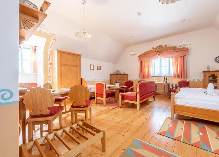 Libušín&maměnka Národní Kulturní Památky 4*
